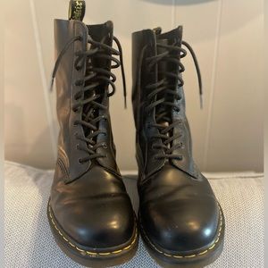 Dr. Martens men’s boots- size 11 M